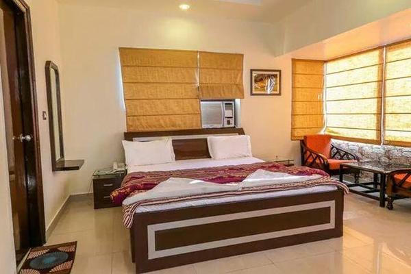 Hotel Rajpur Heights